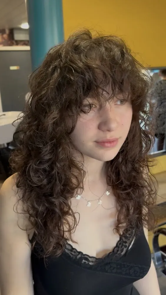 Coupe femme cheveux onduléswebp